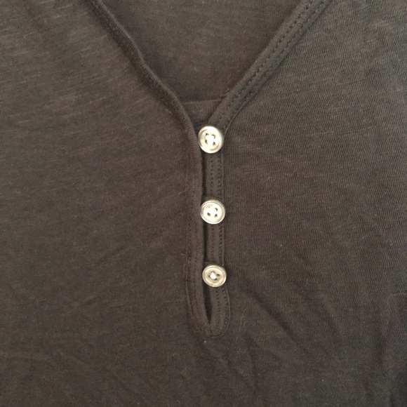 💥SALE💥 🔴2/$10 🆕 Denver Hayes Super Soft Black Henley Tee - Picture 3 of 6